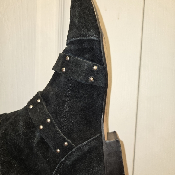 L'Intervalle Suede Boots - Picture 6 of 7